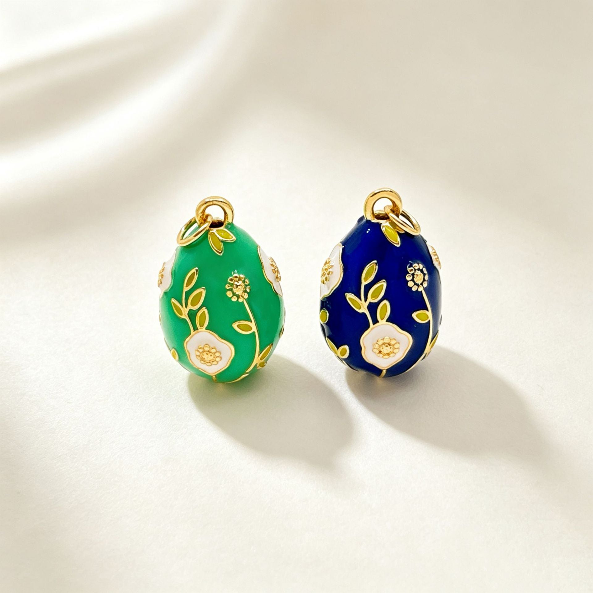 Wholesale Sweet Cool Wind Easter Egg Pendant Necklace,  Gold-Plated Copper Enamel Flower Jewelry,  Fashion Accessory Gift