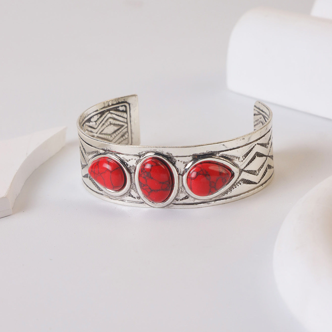 Wholesale Silver Tone Turquoise Inlay Vintage Open Adjustable Bracelet Women Fashion Jewelry Accessory