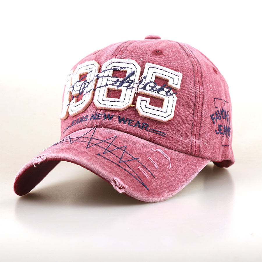 Wholesale Fashionable letter embroidered baseball cap