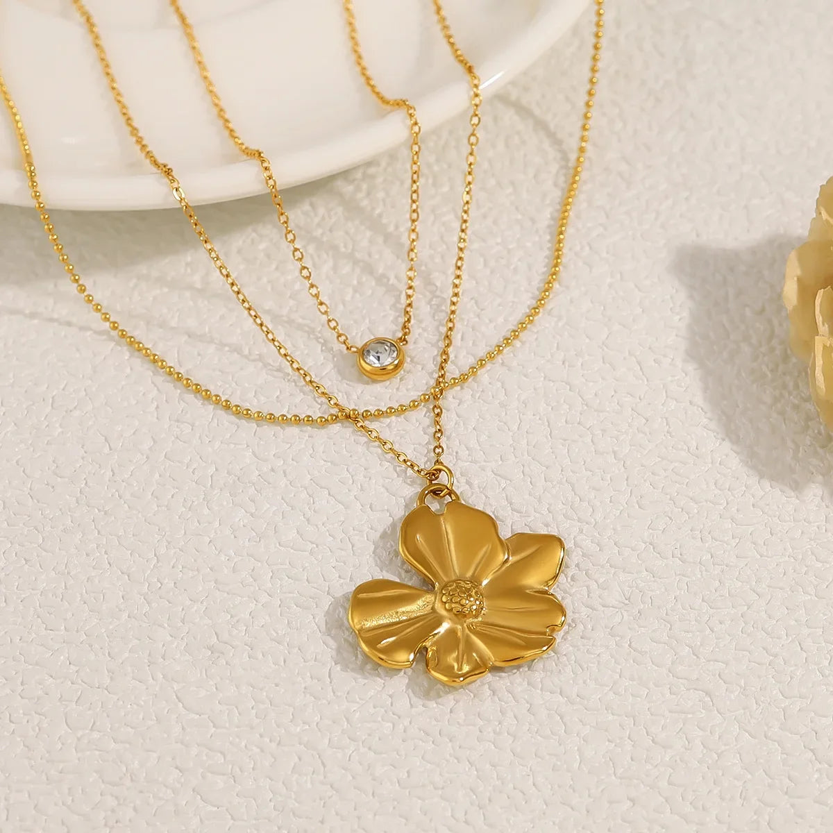 Wholesale Stainless Steel Necklace Plated 18K Gold Fashion Simple Bead Chain Sunflower Zircon Necklace