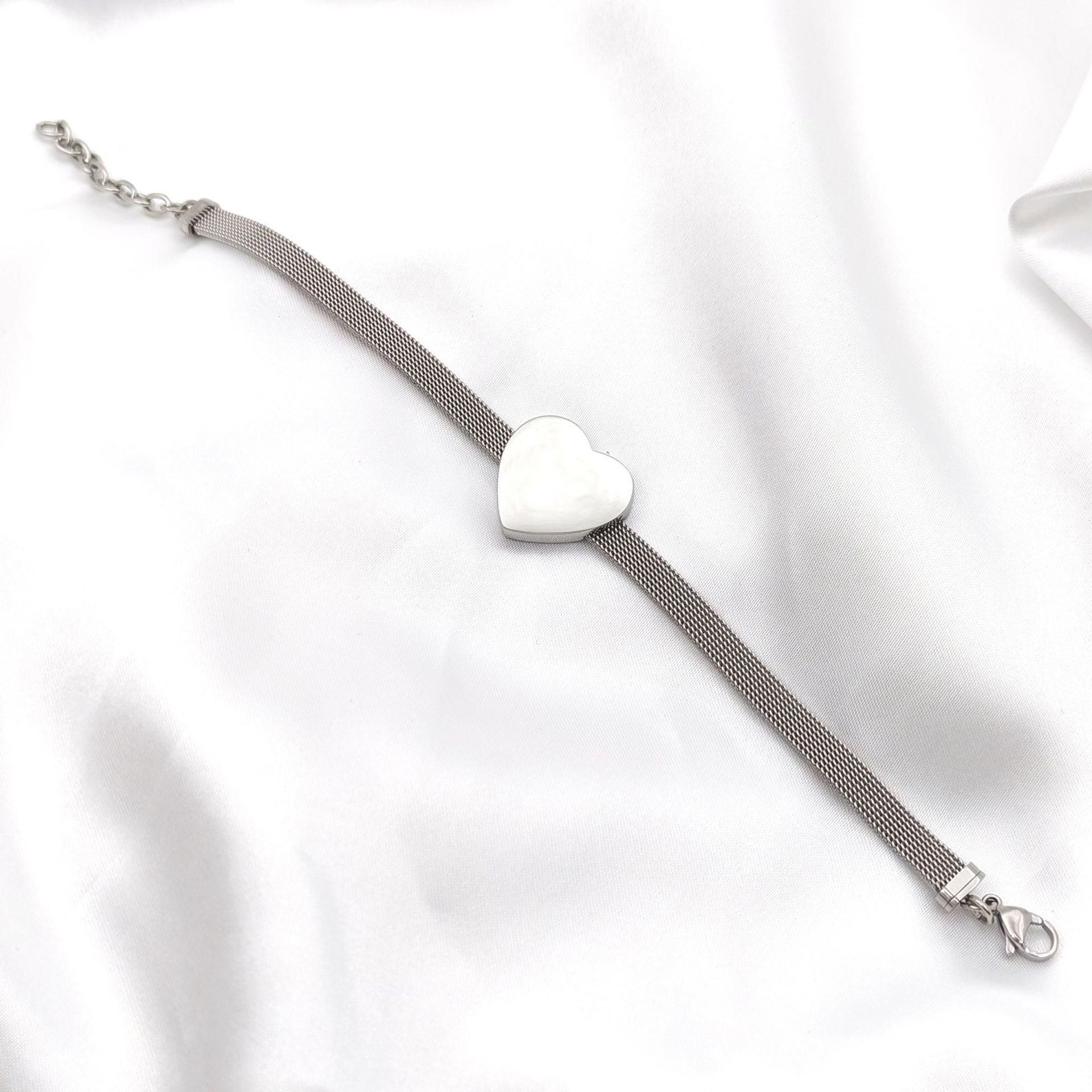 Wholesale Stainless Steel Polished Heart-Shaped Strap Bracelet