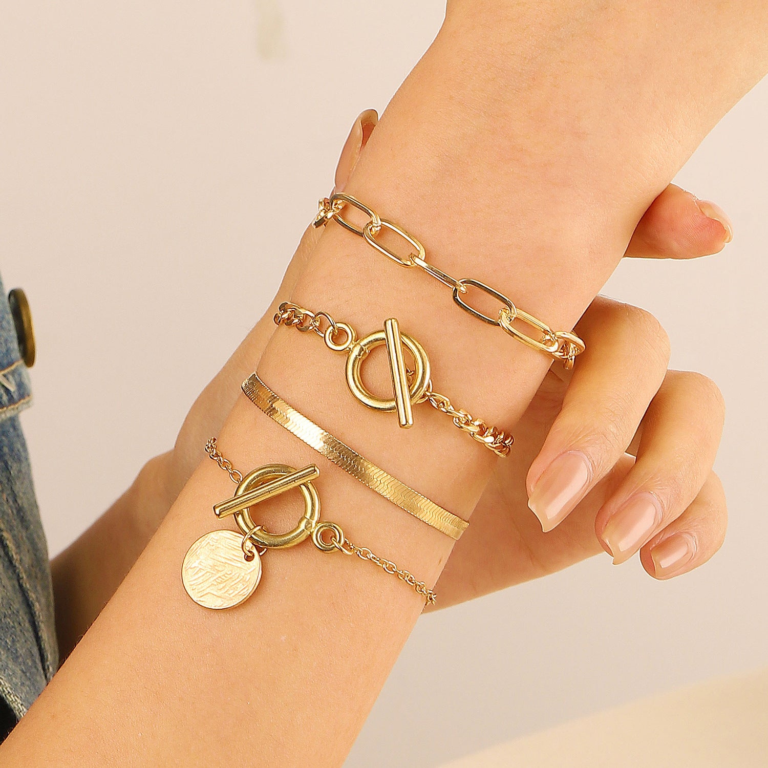 Wholesale Zinc Alloy Multilayer Chain Bracelet Set - Trendy Women' s Fashion Accessory for Everyday Wear