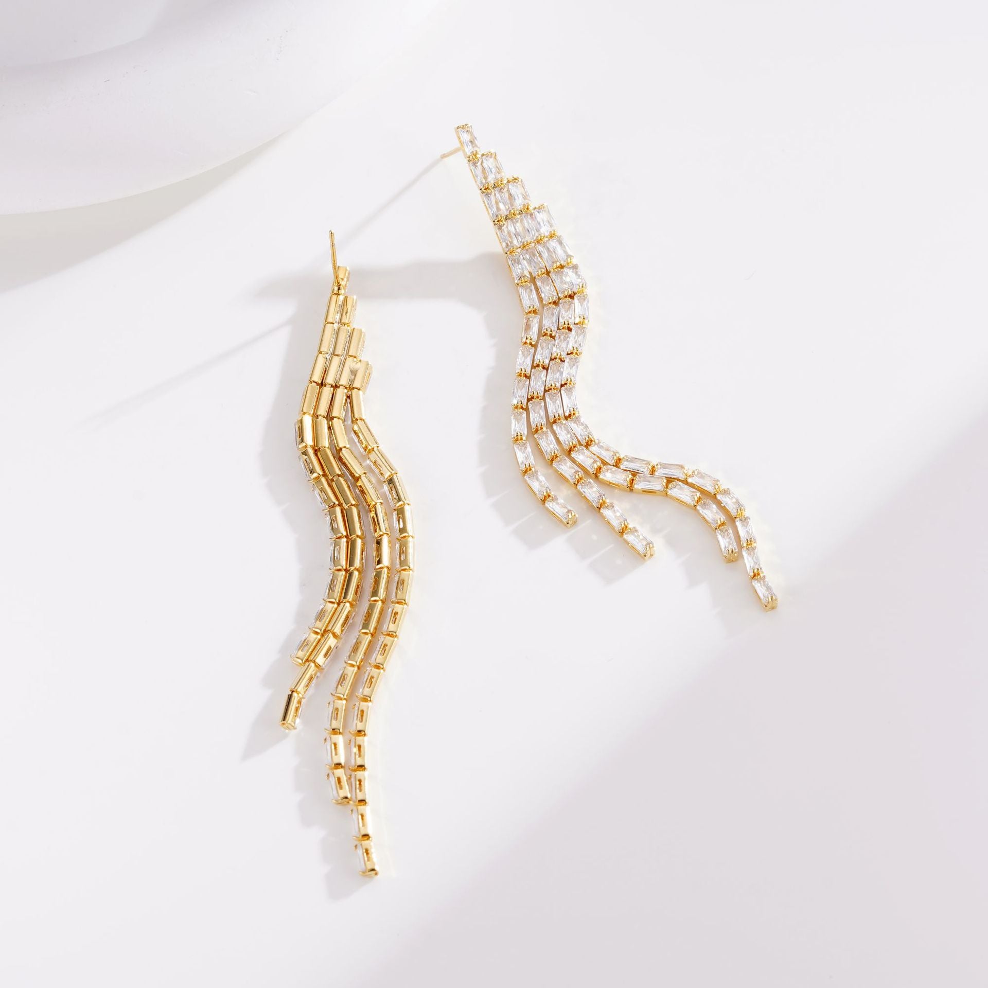 Wholesale  Long Zircon Tassel Earrings Full Diamond Light Luxury Golden Silver Needle Tassel Earrings