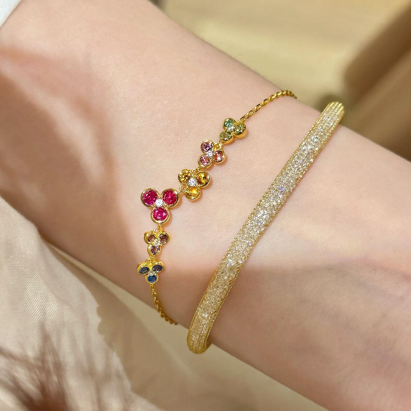 Wholesale Exquisite and Versatile Gemstone Flower Bracelet