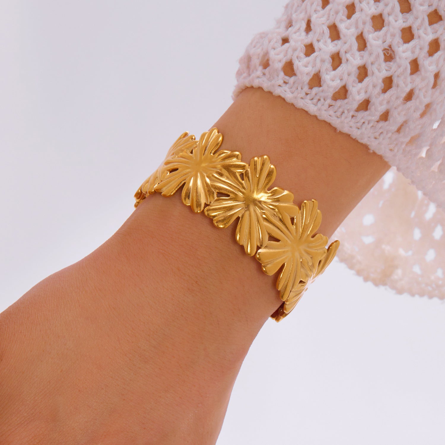 Wholesale Stainless steel  Irregular Leaf Wide Opening Bracelet