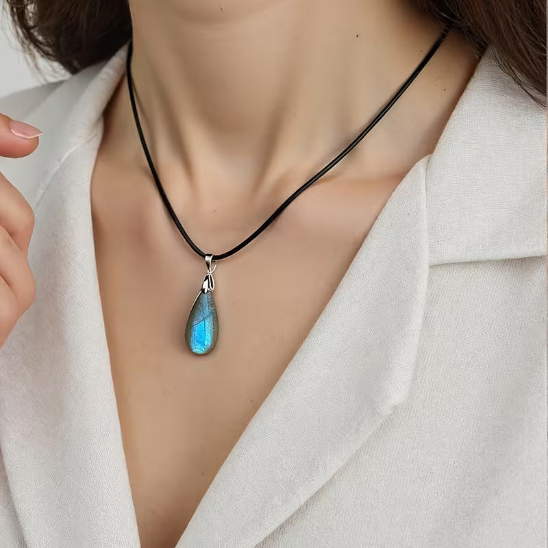 Wholesale Golden Labradorite Drop Pendant Necklace Natural Stone Crystal Trendy Women S Gift Everyday Jewelry Accessory