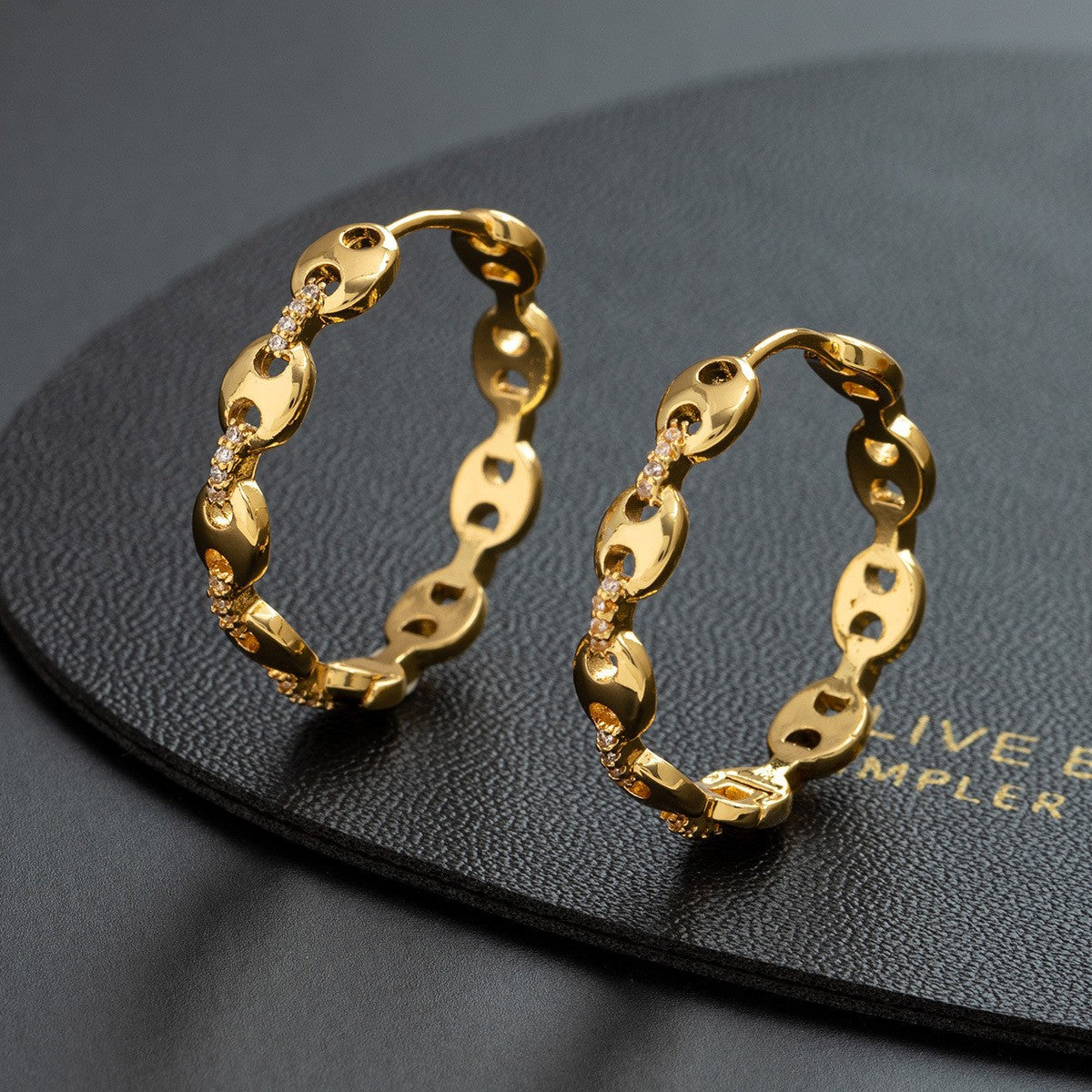 Wholesale Gold Plated Zircon Letter Ear Cuffs For Women Trendy Geometric Shape Chic Everyday Jewelry Accessory Boutique Resale Gift