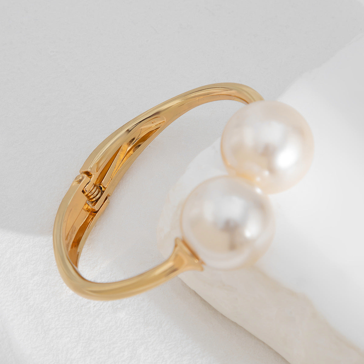 Wholesale Irregular wrinkled alloy water drop pearl bracelet set