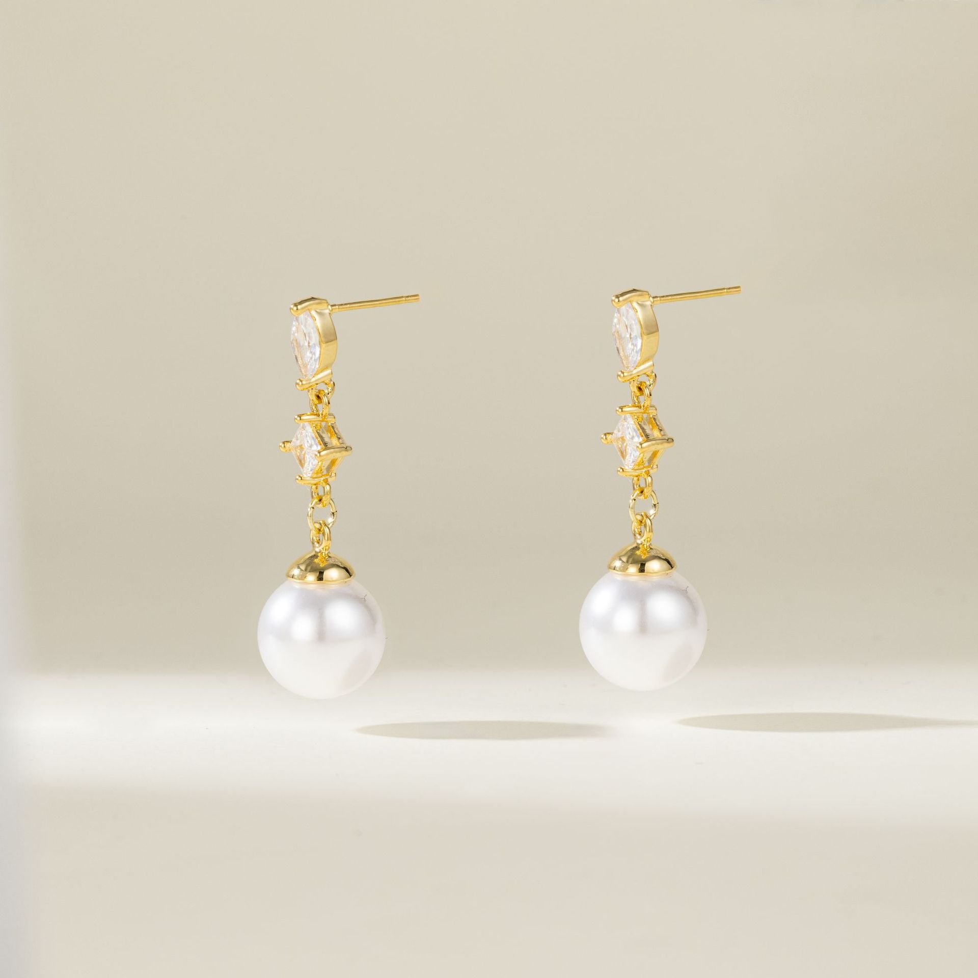 Wholesale Silver needle inlaid zircon pearl earrings