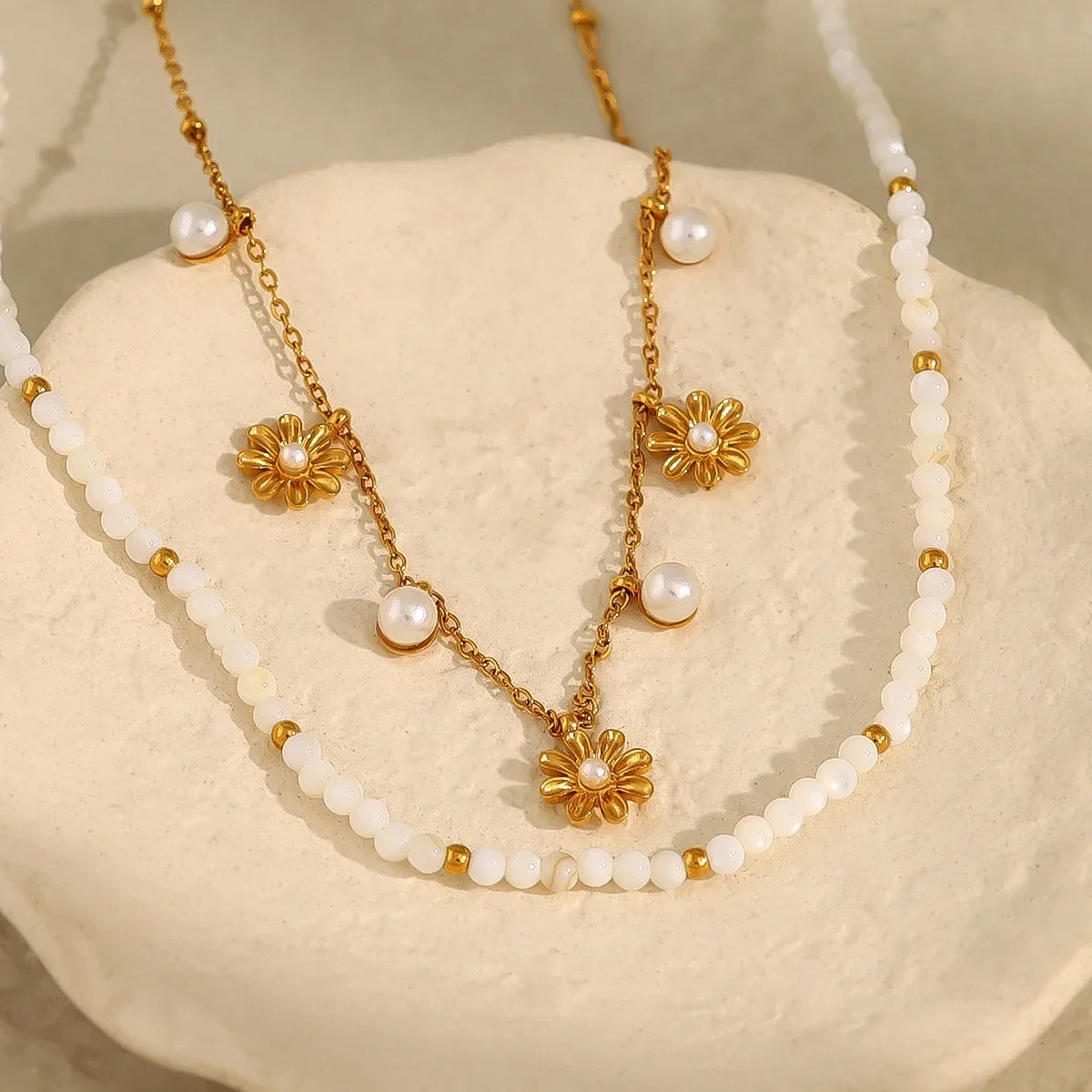 Wholesale Stainless steel Simple Shell Beaded Necklace