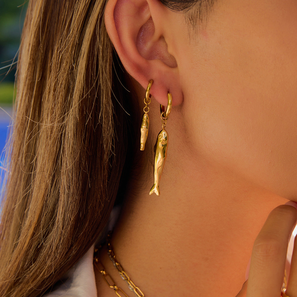 Wholesale 18k gold stainless steel hammered fish large earrings