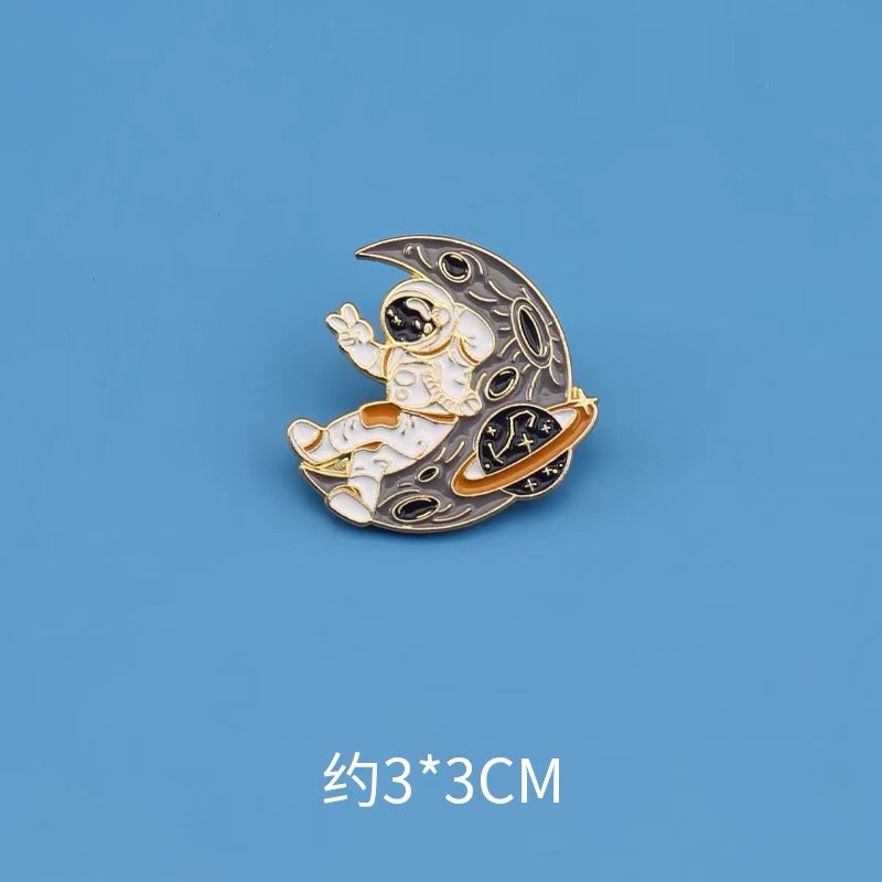 Wholesale 10pcs Space Planet Astronaut Metal Badge