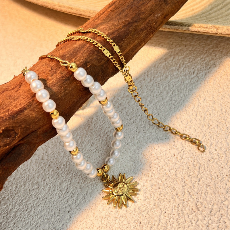 Wholesale stainless steel pearl shell necklace niche high sense beaded clavicle chain titanium steel jewelry
