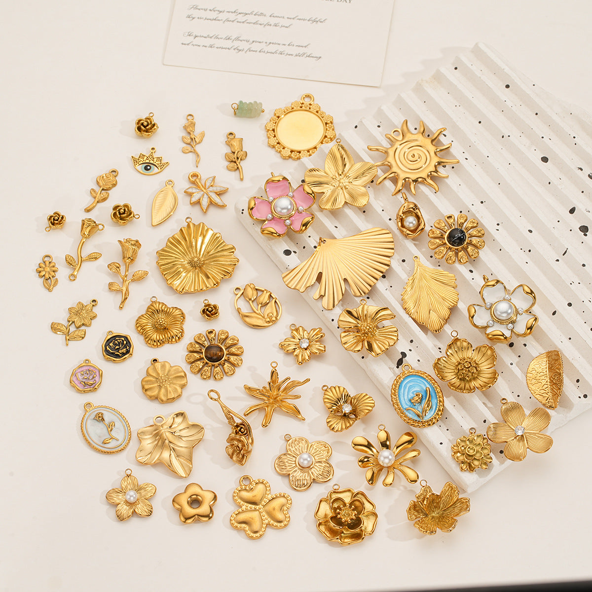Wholesale 5pcs Stainless steel 18K vacuum plating color  flower pendant
