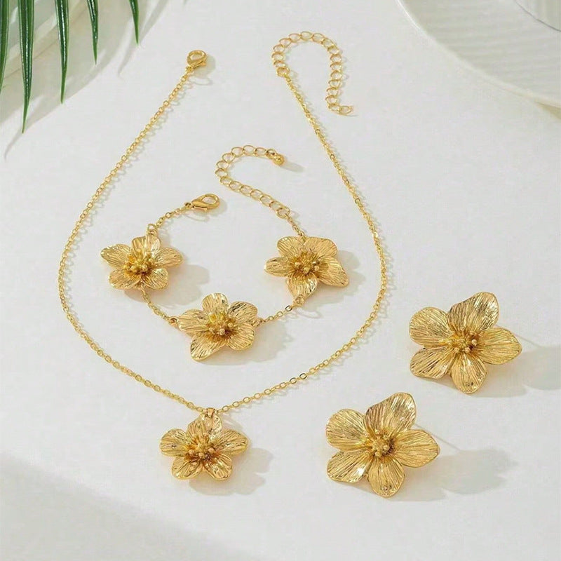 Wholesale Gold Tone Alloy Flower Jewelry Set Chic Floral Pendant Necklace Bracelet Earrings For Women Everyday Wear Fashion Accessory