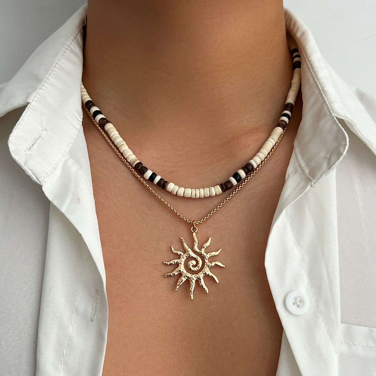 Wholesale Beach Holiday Style nut Shell Bead Necklace Men Sun Pendant Fashion Accessory