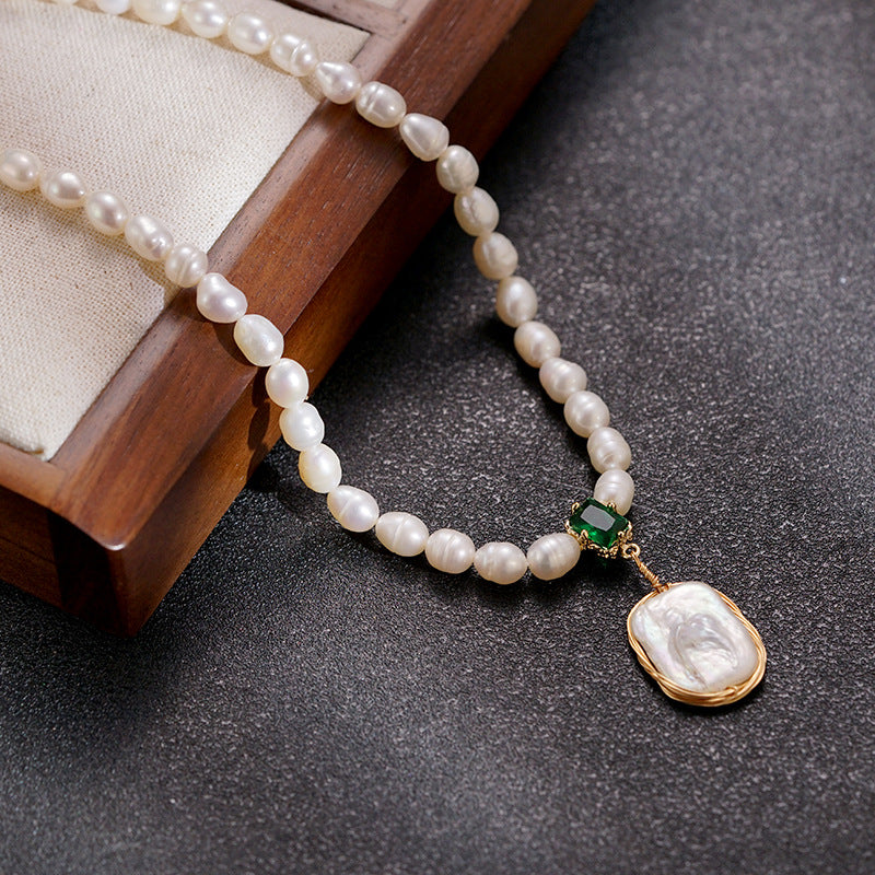 Wholesale  Pearl Irregular Shaped Retro Necklace Elegant Light Luxury All-match Clavicle Chain