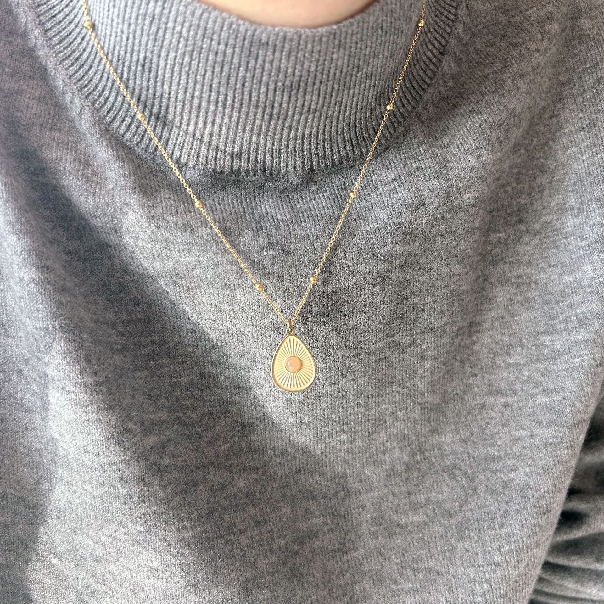 Wholesale Stainless Steel Bohemian Natural Stone Natural Crystal Necklace