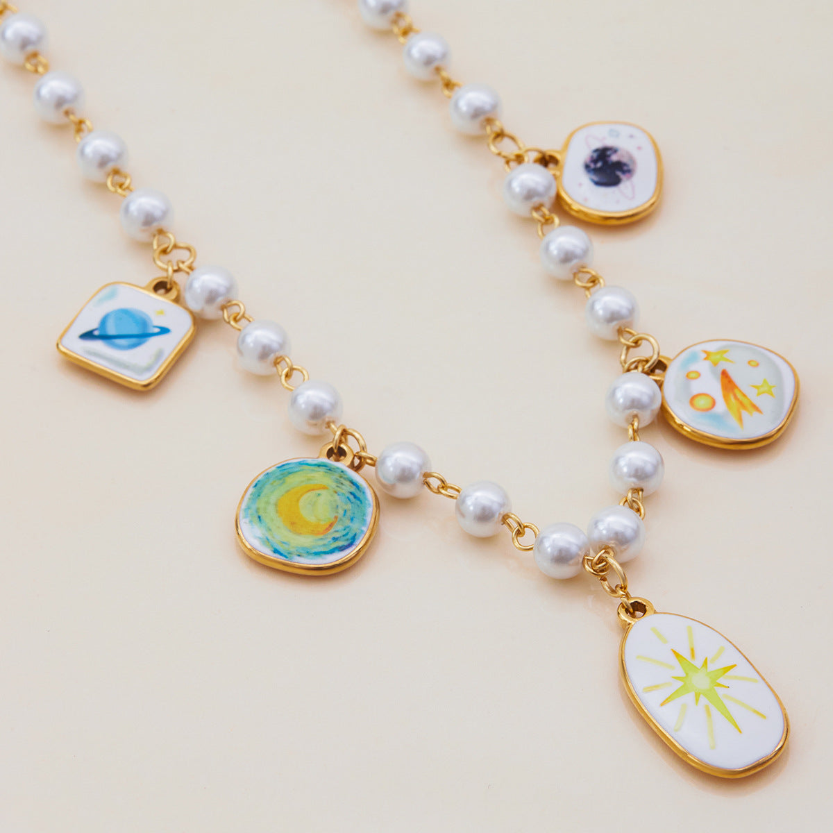 Wholesale 18K Gold Stainless Steel Oil Drop Print Glass Pearl Curved Needle Pendant Necklace