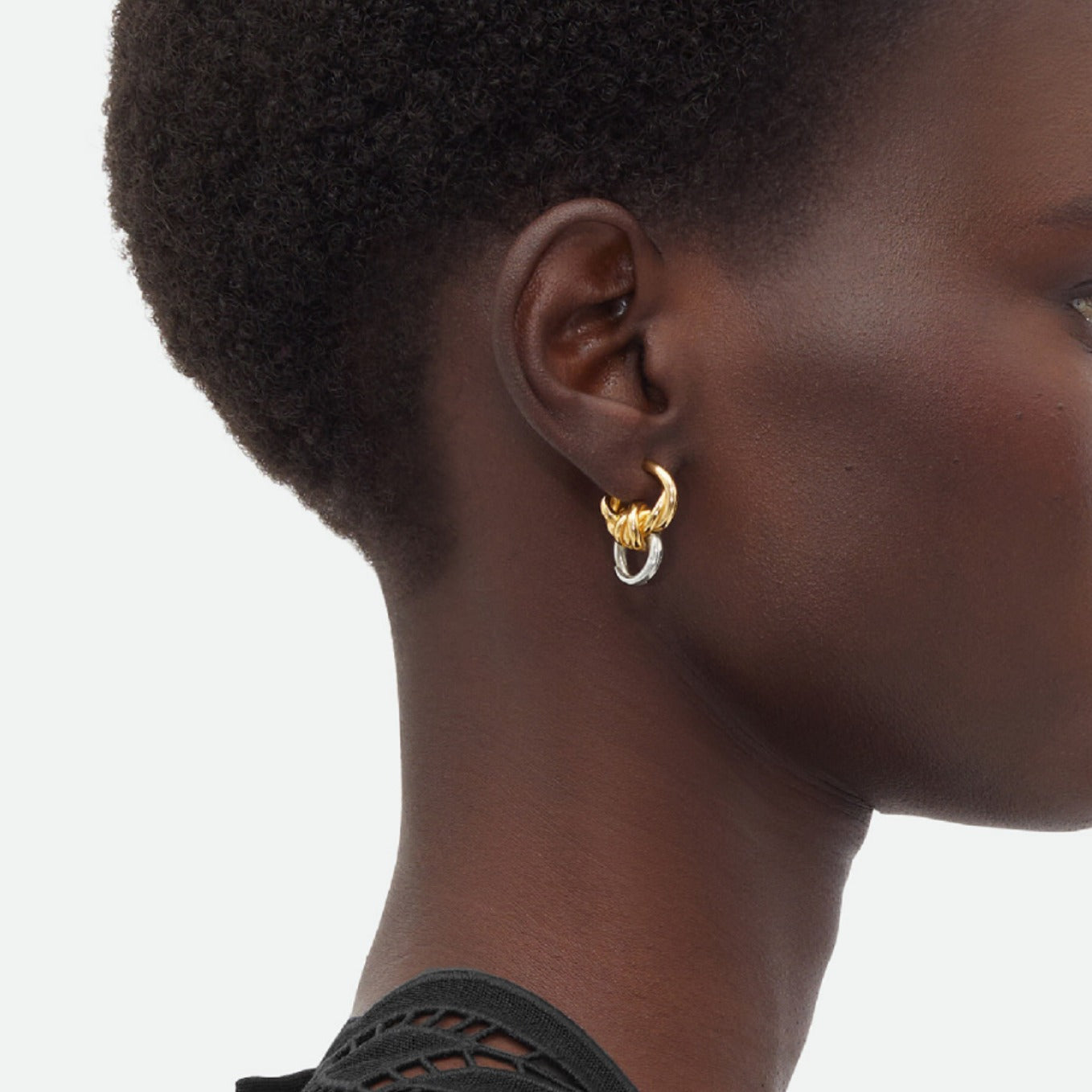 Wholesale 18k gold irregular contrast color winding earrings