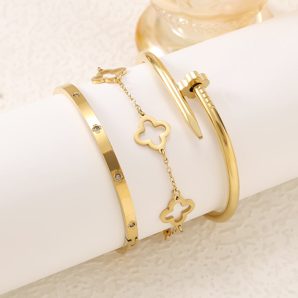 Wholesale Stainless Steel Gold Four-Leaf Clover Bracelet Set Nail Bracelet Diamond Bracelet Cut Out Bracelet