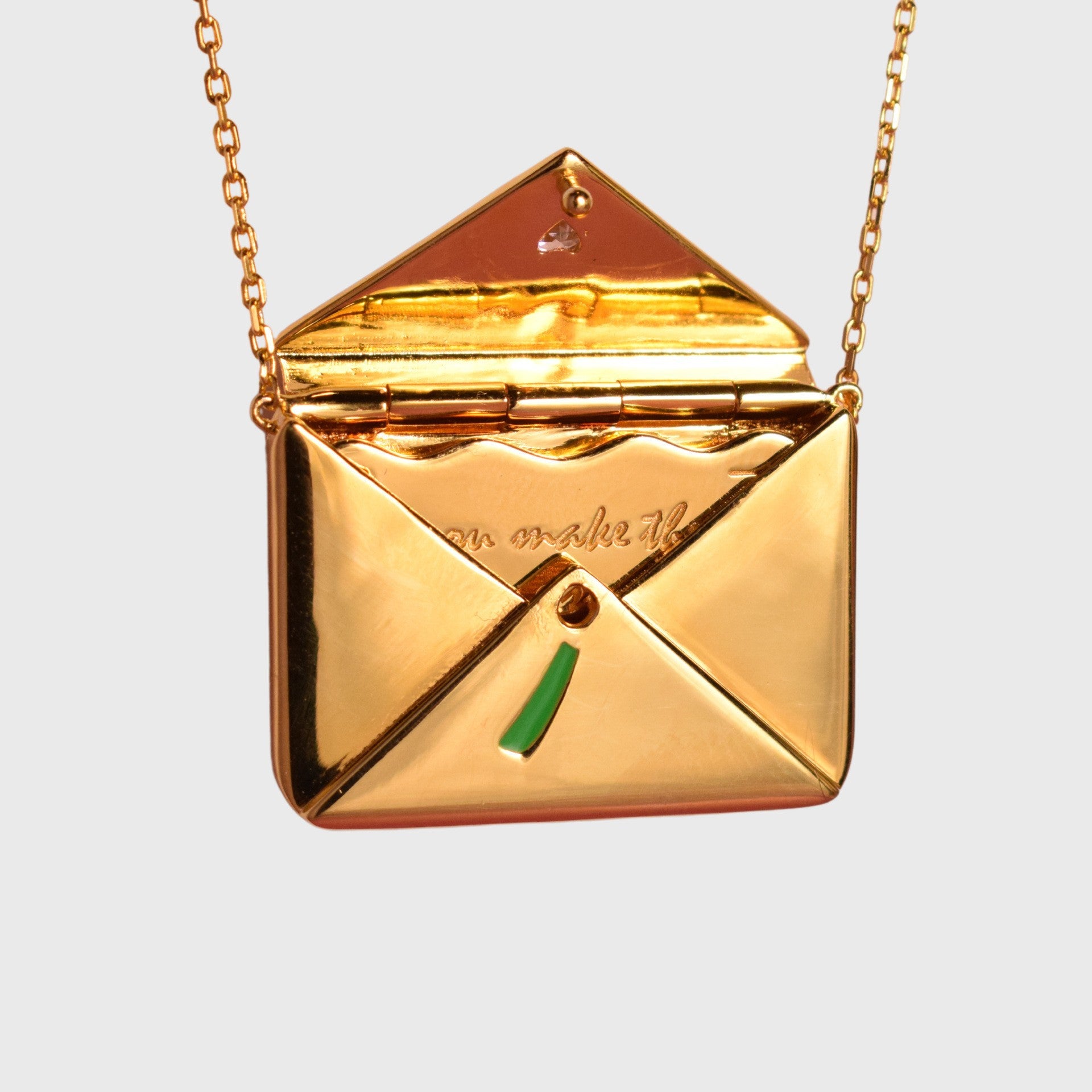 Wholesale retro nostalgic fairy tale openable photo album photo frame envelope small box mobile phone necklace