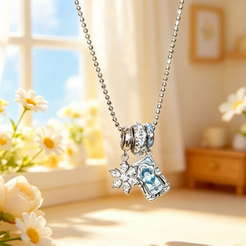 Wholesale Alloy Electroplated Snowflake Pendant Necklace Vintage Style Fashion Accessory for Women