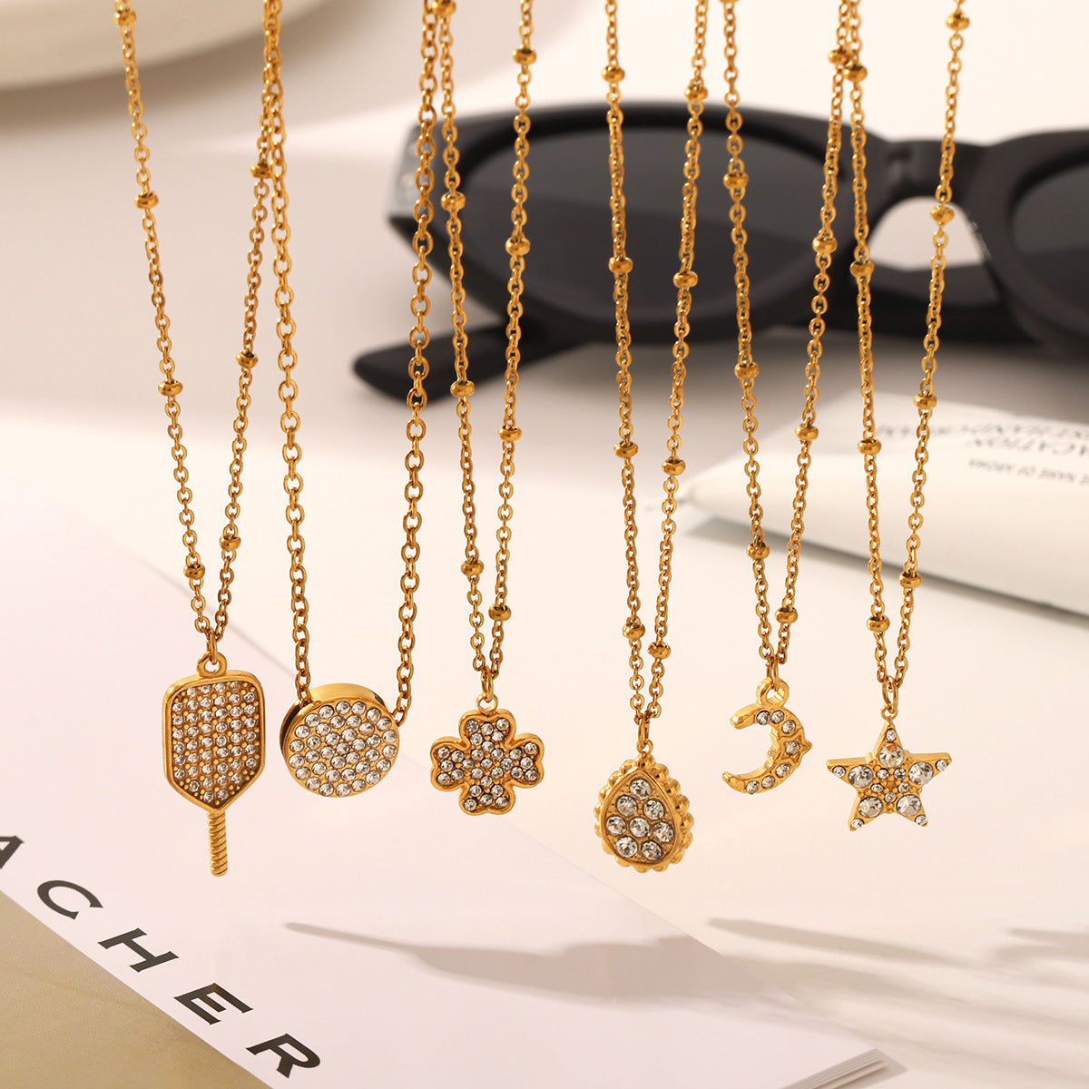 Wholesale Stainless Steel 18K Gold Drops Four-leaf Clover Moon Five-pointed Star Diamond Pendant Necklace