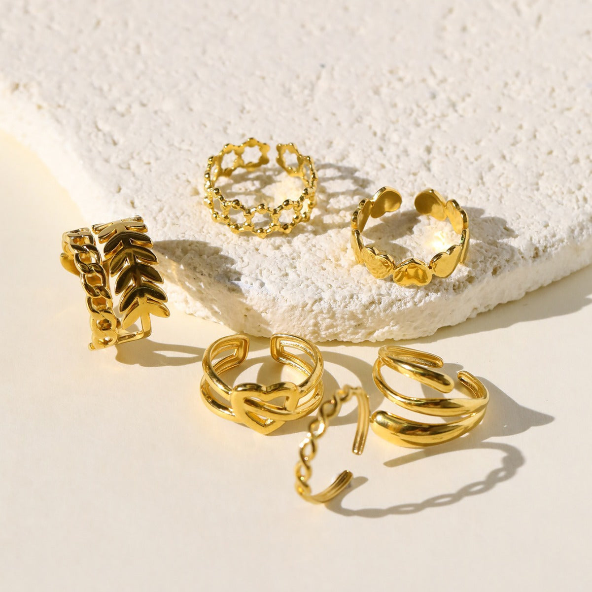 Wholesale Vintage Stainless Steel Ring 18k Gold Plated Leaf Love Rings ACC-RS-MuC010