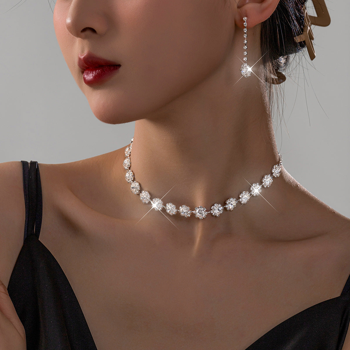 Wholesale Exquisite Claw Chain Necklace Set Water Drop Earrings Necklace