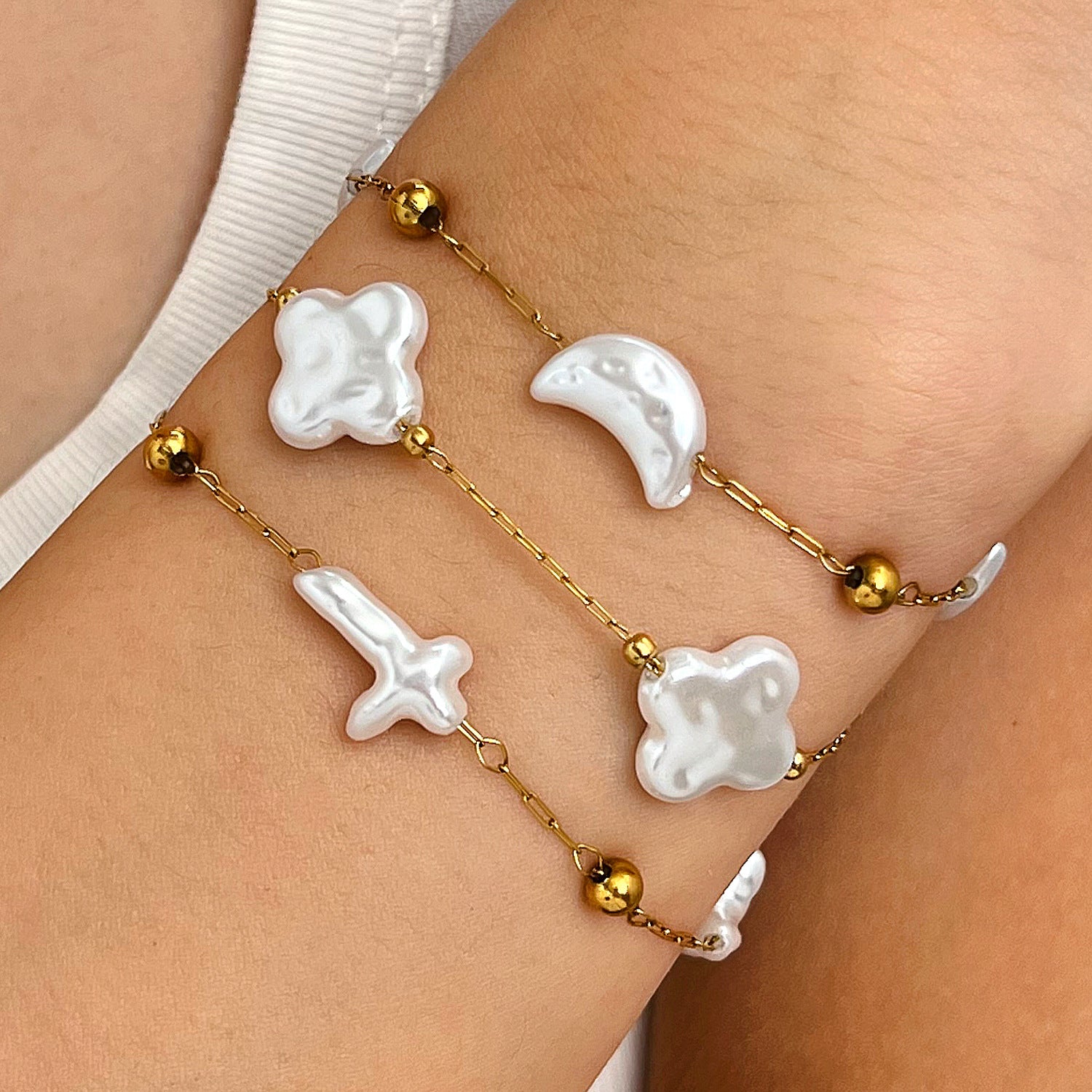 Wholesale Trendy Cloud Moon Cross Star Pearl Layered Bracelet Stainless Steel Fashion Accessory For Women Gift Boutique Resale