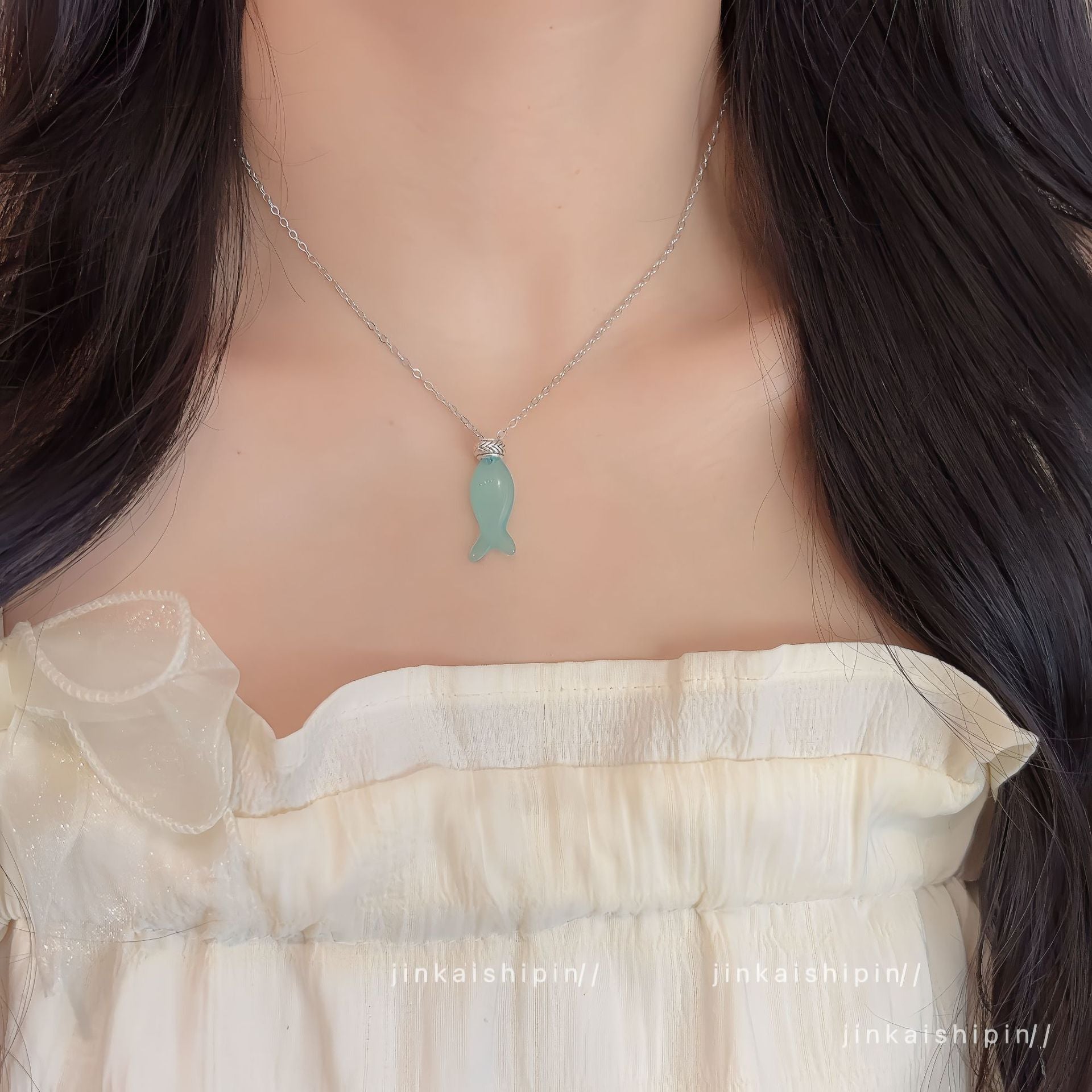 Wholesale Blue cute fish necklace