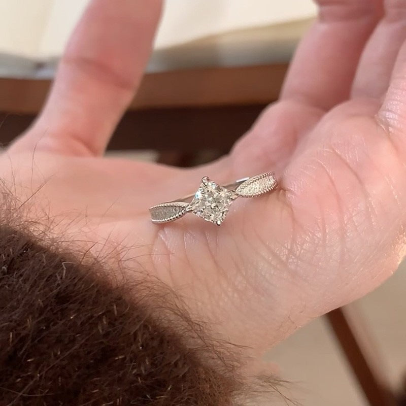 Wholesale Small square diamond star ring retro light luxury stacking ring