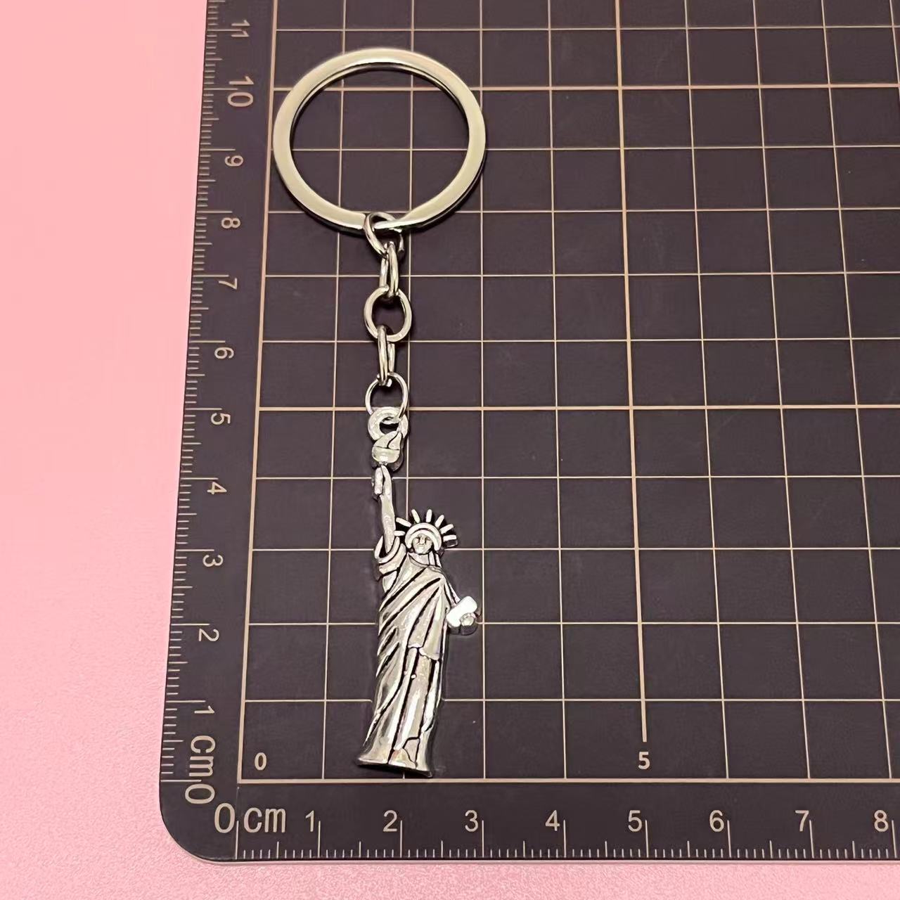 Wholesale Statue of Liberty Independence Day commemorative keychain