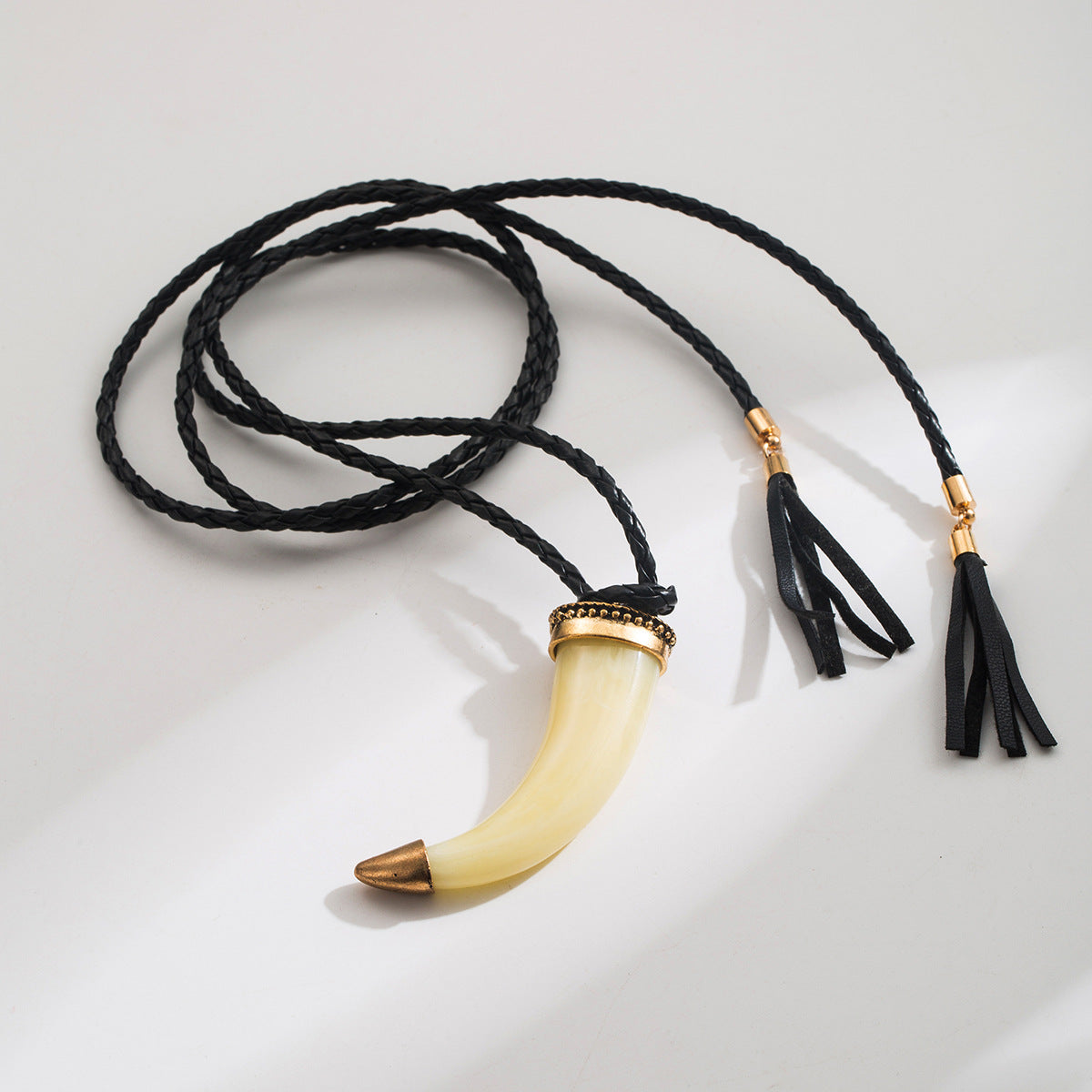Wholesale  trend personality exaggerated resin horn pendant braided rope long necklace