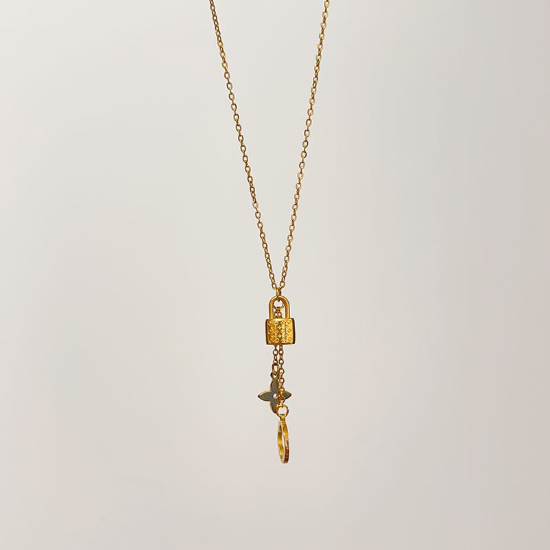 Wholesale Titanium Steel Simple Niche Design Four-leaf Clover Tassel Necklace