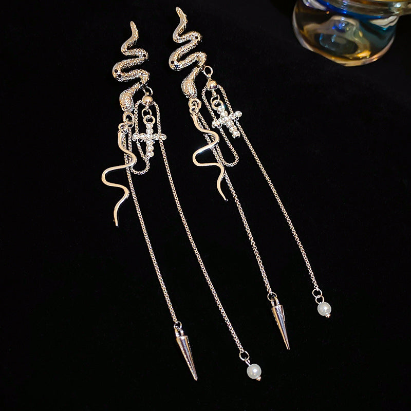 Wholesale Personality Exaggerated Oil Drop Diamond Small Snake Silver Earrings