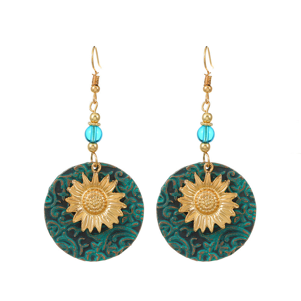 Wholesale Vintage Green Alloy Bohemian Floral Hollow Carved Earrings Fashion Accessory Gift