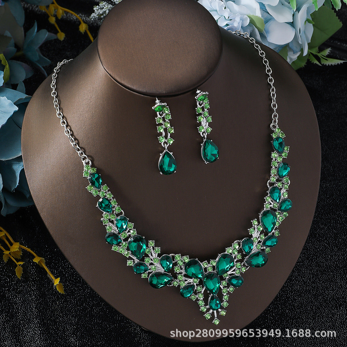 Wholesale Jewelry Set Crystal Accessories Alloy Necklace Earrings