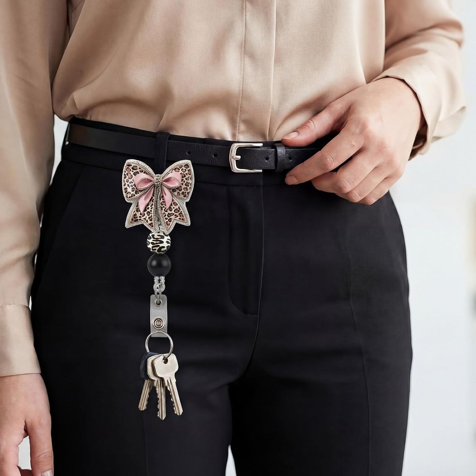 Wholesale Acrylic Beaded Leopard Print Bowknot Retractable Badge Holder - Fashion Accessory for Resale