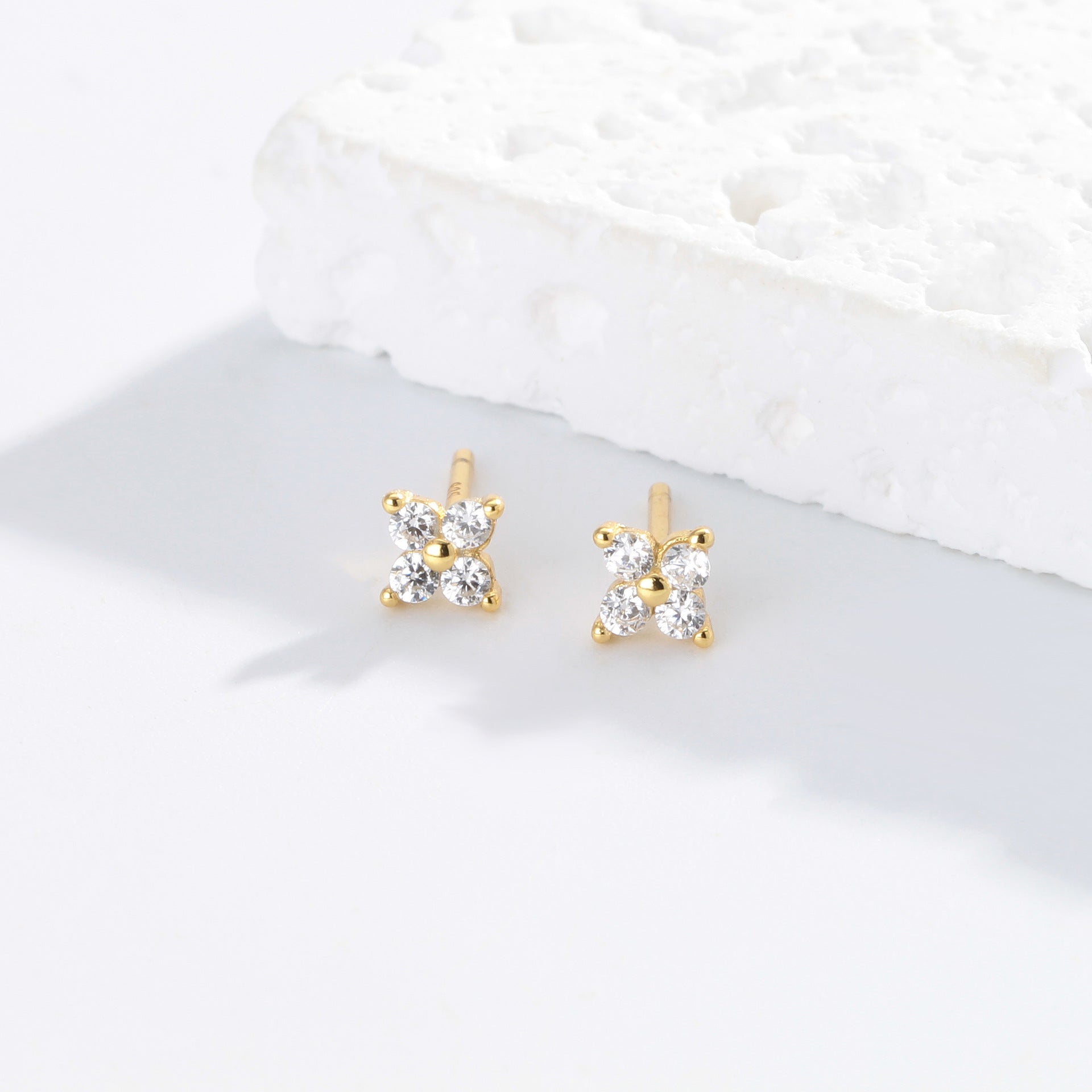 Wholesale S925 Sterling Silver Earrings Flower Star Earrings Inlaid with Zircon Earrings Colored Diamond Earrings ACC-ES-HRB005