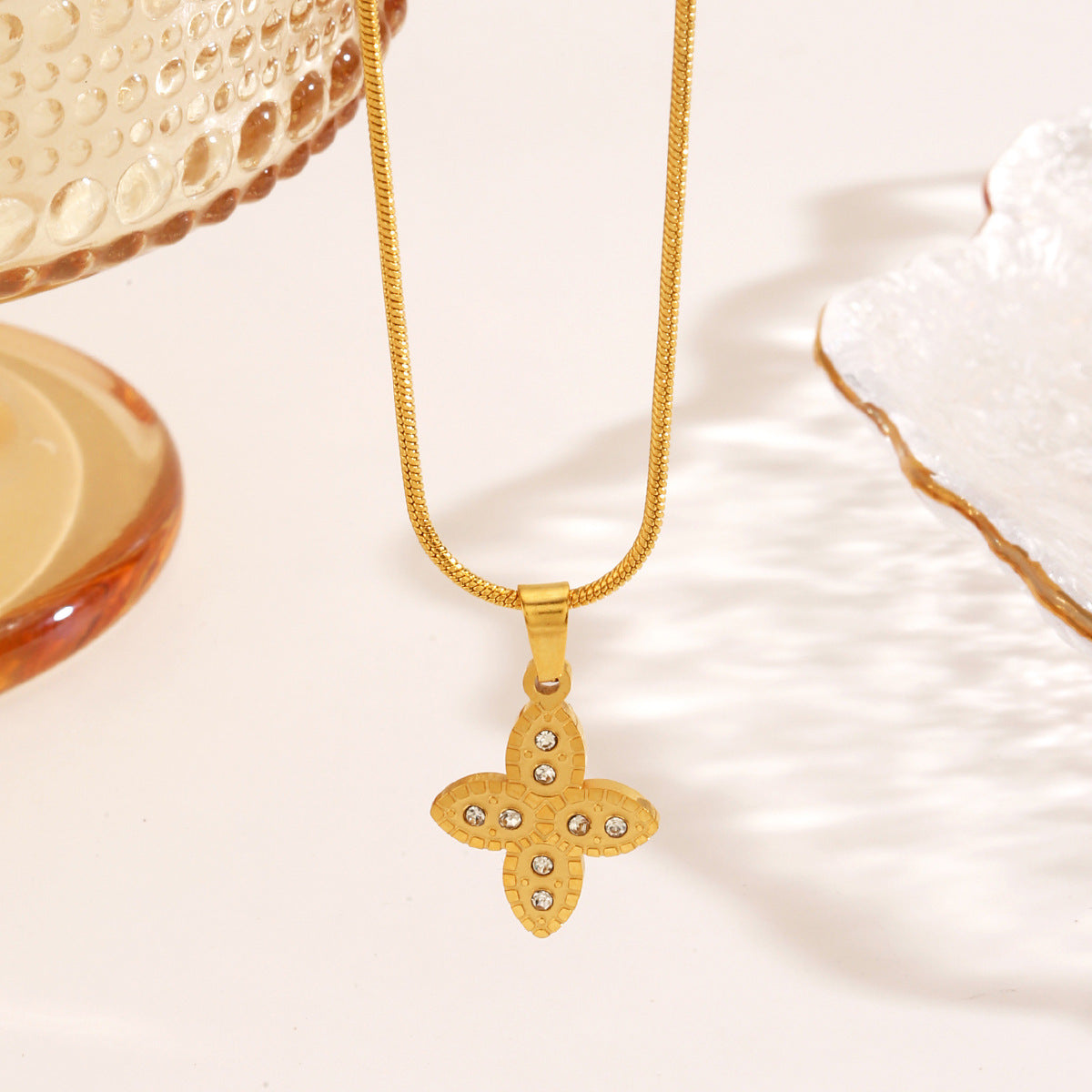 Wholesale rhinestone inlaid stainless steel geometric necklace