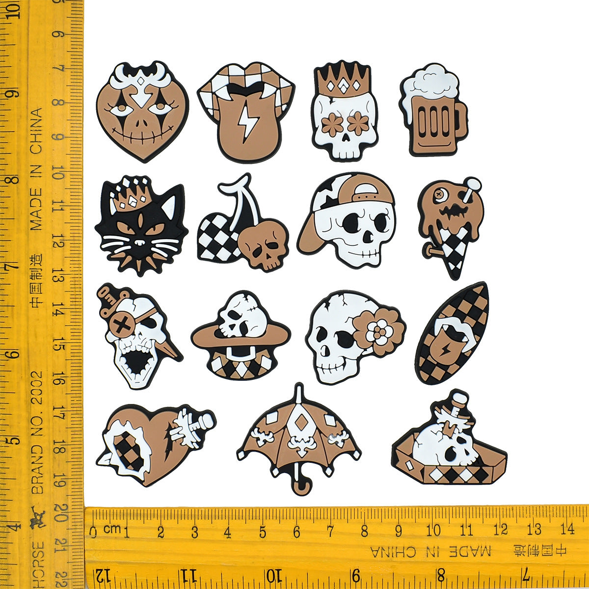 Wholesale  Random 100pcs Cartoon Skull   PVC Soft Rubber Shoe Buckle Decoration