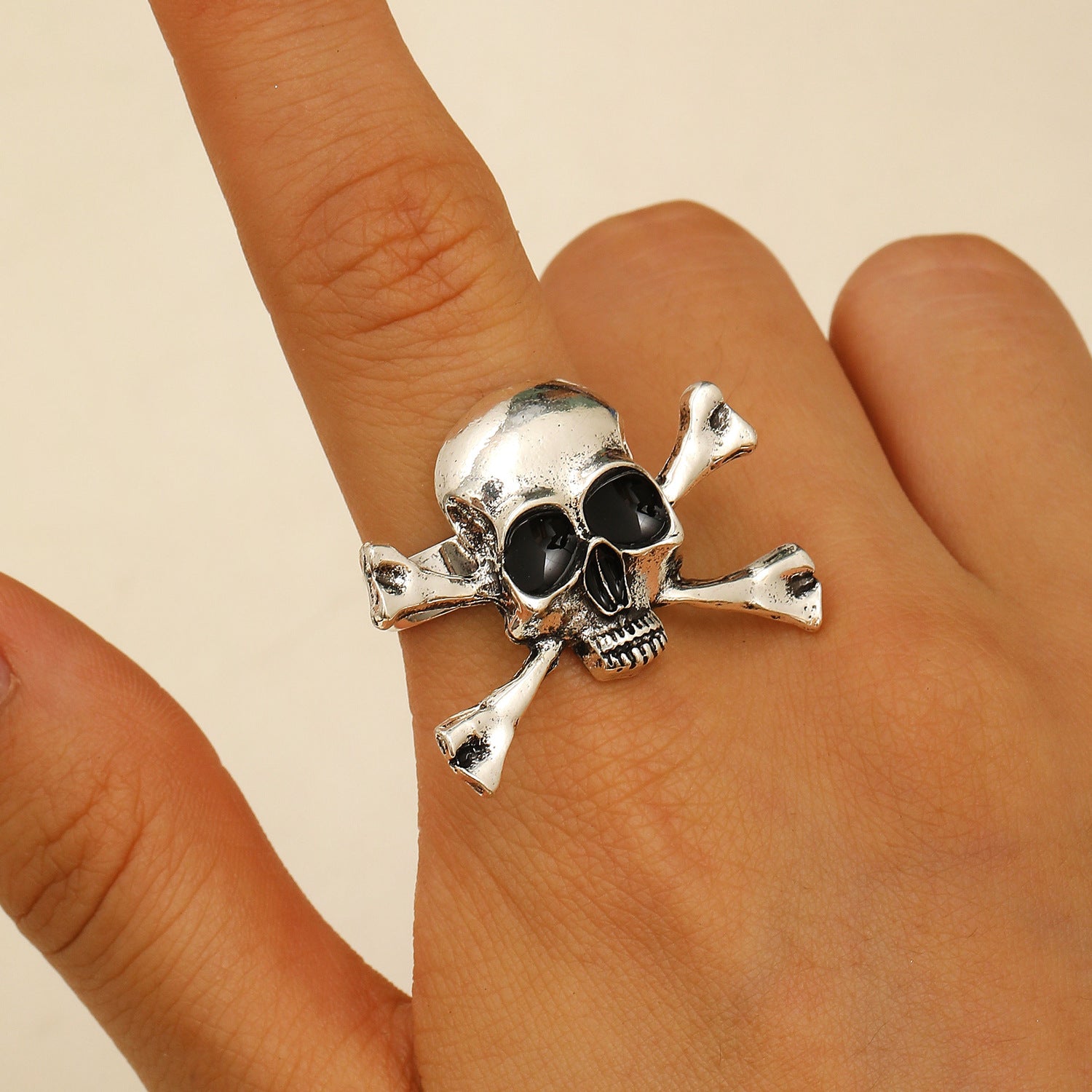 Wholesale Ancient Silver Gothic Skull Ring  Pirate Unisex Ring Fashion Jewelry Accessory