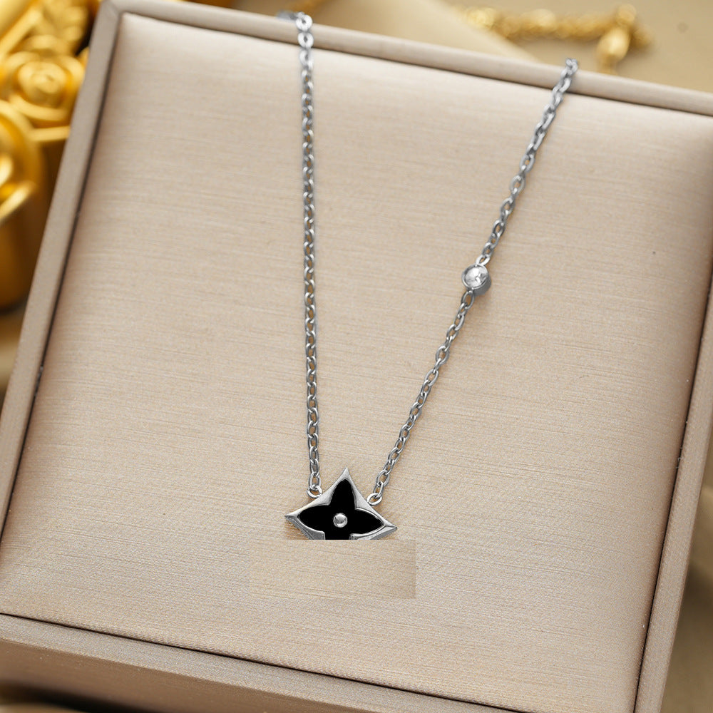 Wholesale Titanium Steel Maple Leaf Pendant Necklace Fashion Jewelry Gift