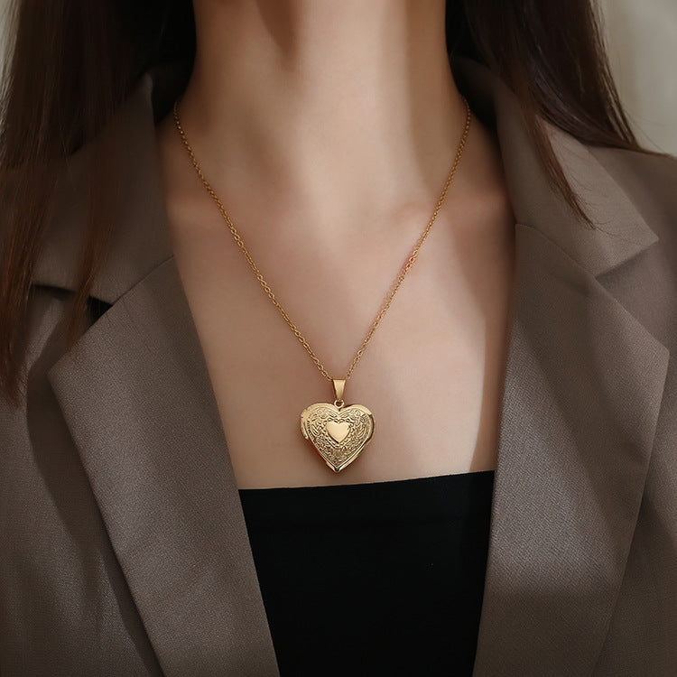 Wholesale Golden Heart Frame Photo Necklace Pendant - Stainless Steel Jewelry Accessory for Couples