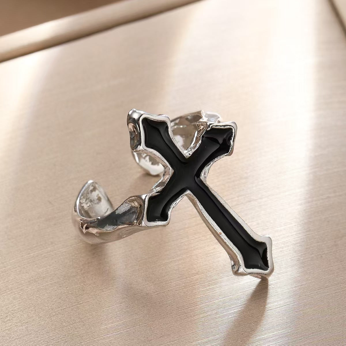 Wholesale Men' s Open Ring with Cross Oil-Drip Design Trendy Fashion Accessory