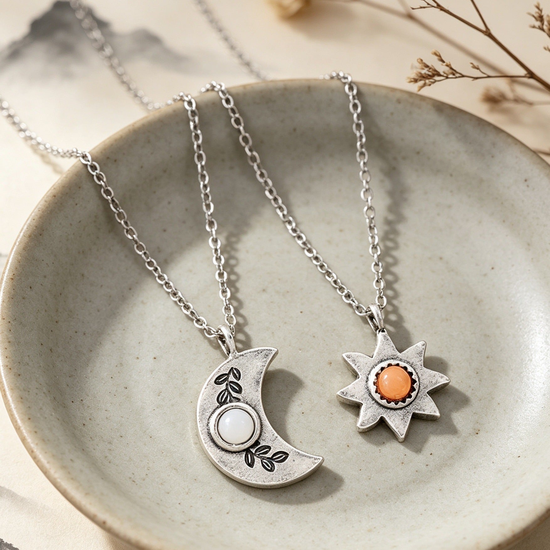 Wholesale Alloy Bohemian Vintage Star Moon Pendant Necklace With Sun Moon Gemstone Design Fashion Jewelry For Resale