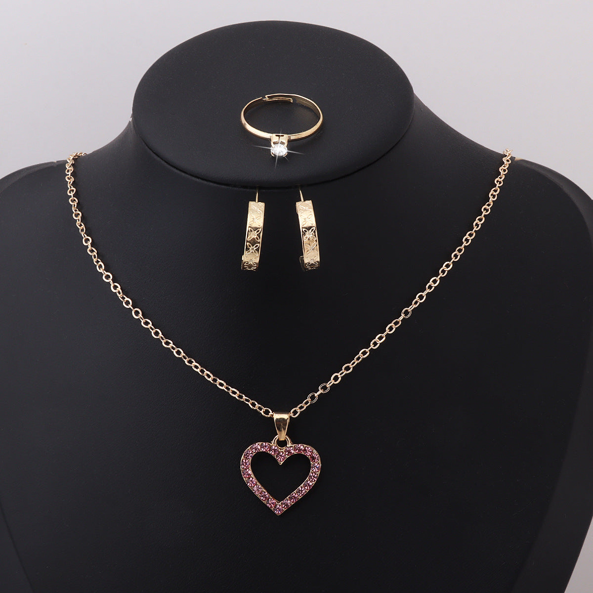 Wholesale Love three-piece pendant necklace  jewelry