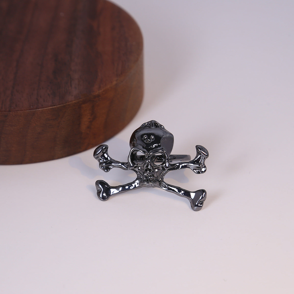 Wholesale  Creative Personality Gun Black Skull Ring